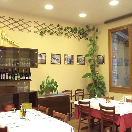 Hostal Les Roquetes كيرالبس المظهر الخارجي الصورة