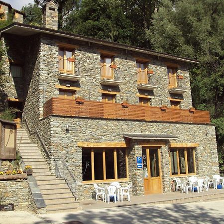 Hostal Les Roquetes كيرالبس المظهر الخارجي الصورة