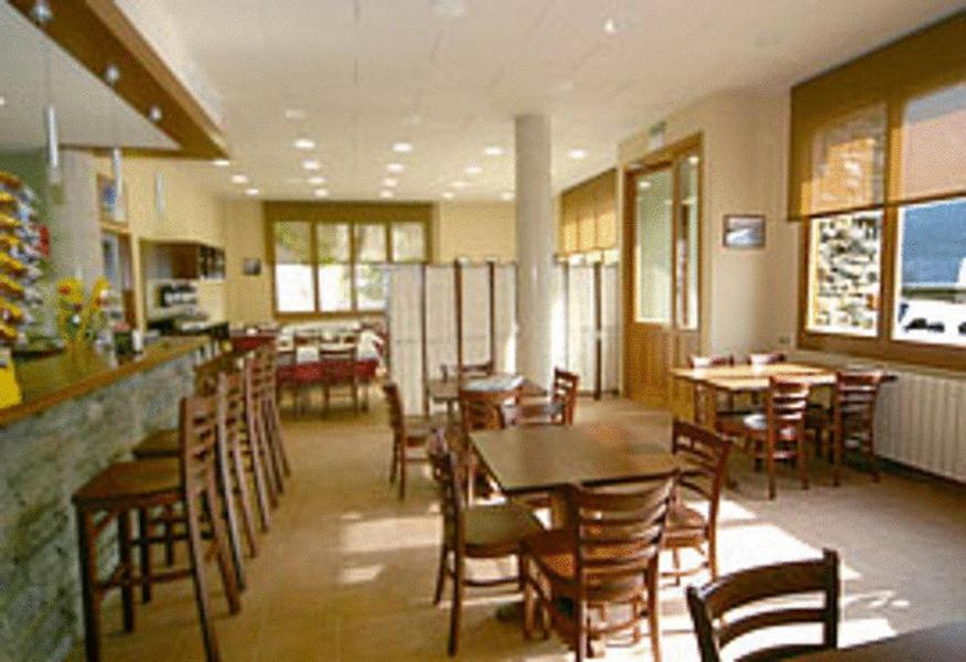 Hostal Les Roquetes كيرالبس المظهر الخارجي الصورة