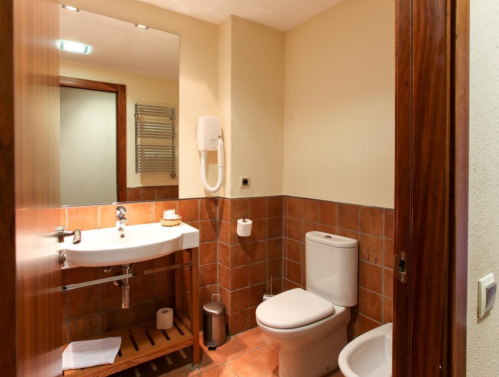 Hostal Les Roquetes كيرالبس المظهر الخارجي الصورة